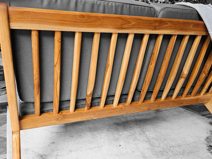 LOVESEAT SOTO