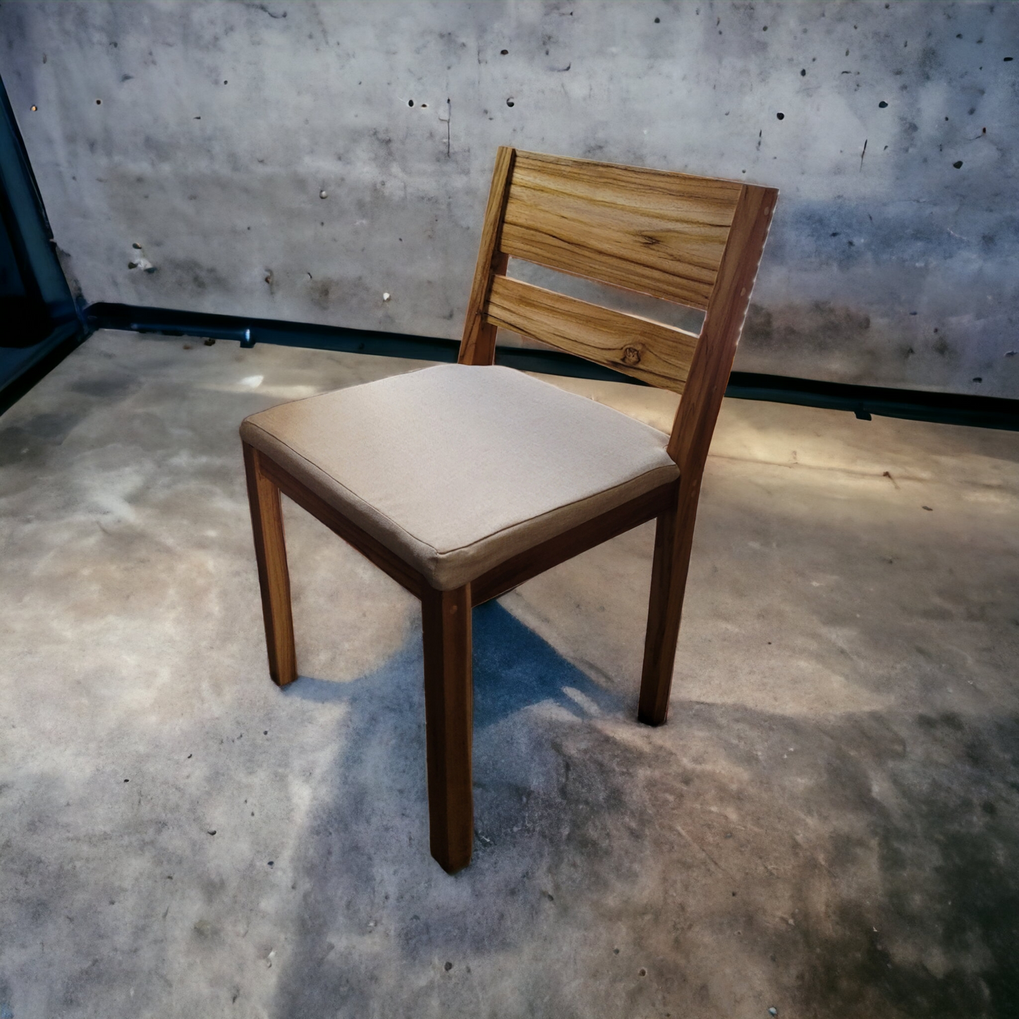 AFTON Dining Chair